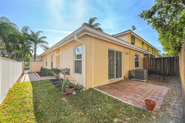 Building Photo - 5361 NW 90th Ave