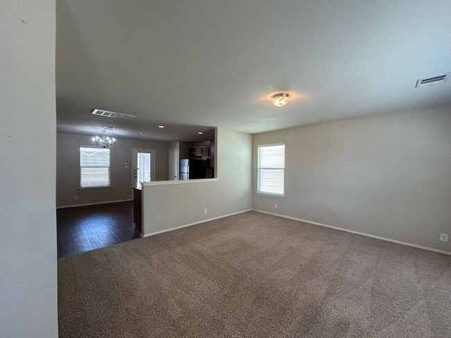 Building Photo - 18520 Mammoth Cave Blvd