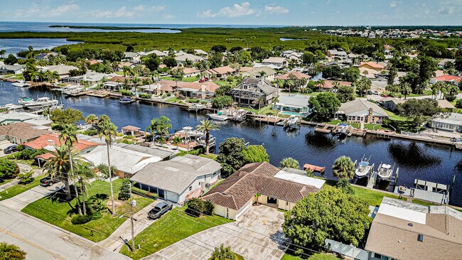 Building Photo - 4149 Floramar Ter