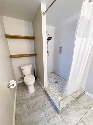 Building Photo - 810 N Alamo Rd