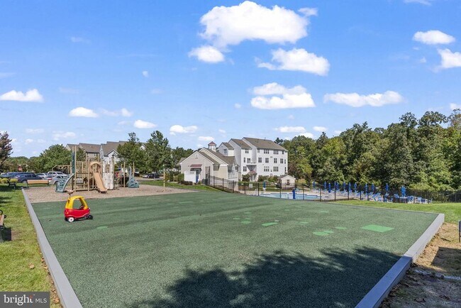 Building Photo - 6385 Levtov Landing
