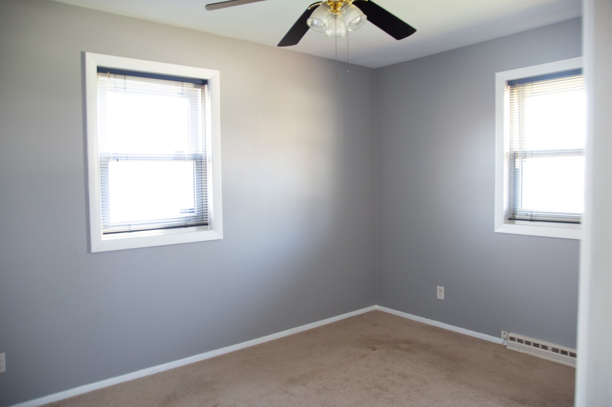 Building Photo - 1371 Cove Ln