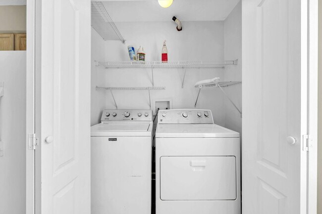 Building Photo - 1856 Shay-Lin Ct