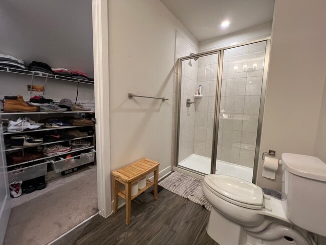 Building Photo - 214 S Newkirk St