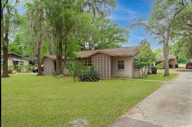 Primary Photo - Duplex at NE 17th