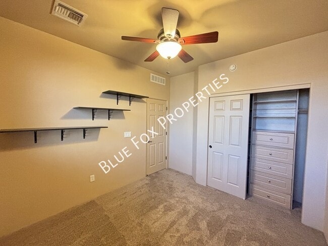 Building Photo - 4688 N Belgravia Rd