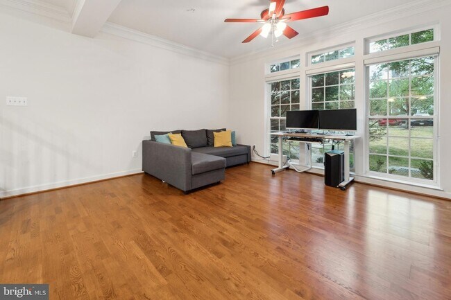 Building Photo - 5722 Callcott Way