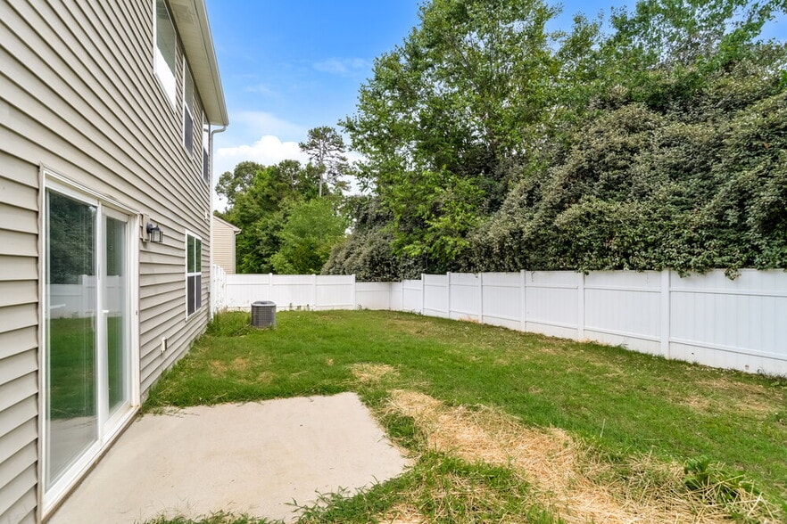 Building Photo - 5004 Broad Leaf Ct