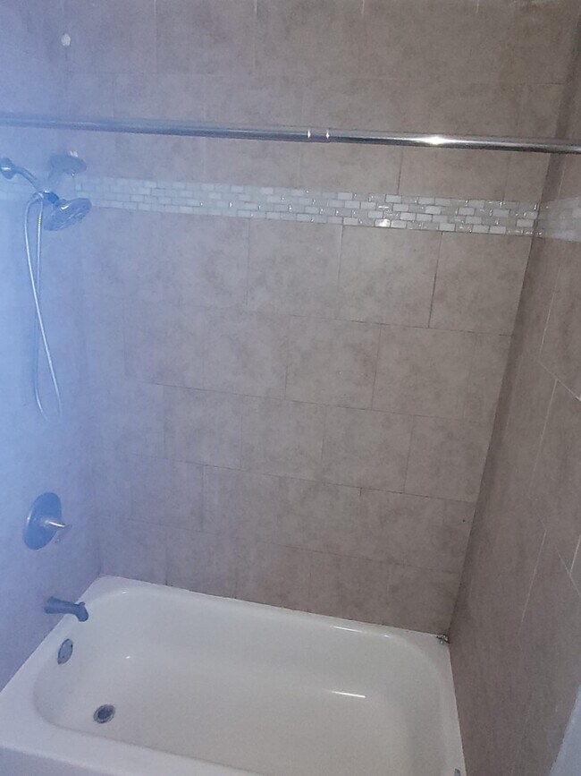 Building Photo - 3026 Sunbeam St