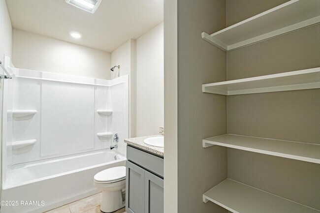 Building Photo - 521 Schooner Bay Dr