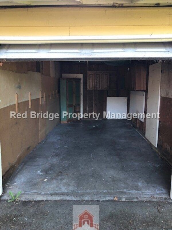 Building Photo - 14545 SW Hall Blvd