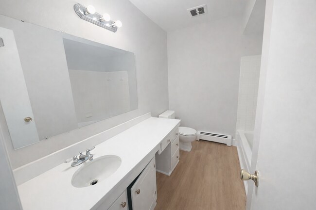 Building Photo - Newly Renovated 2 Bed, 1.5 Bath Townhome – Prime Location Near 28th Street