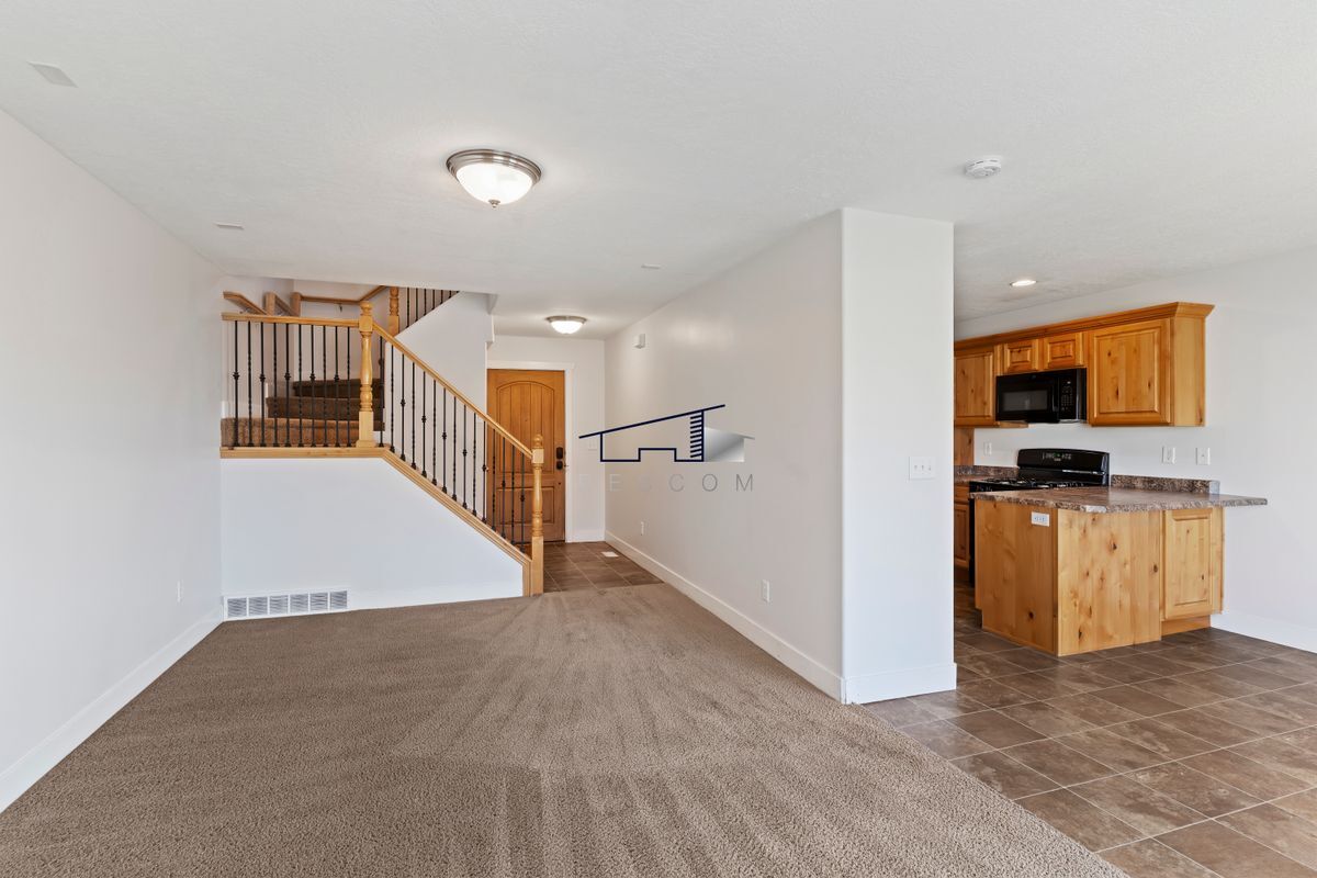 Building Photo - 1613 N 450 E