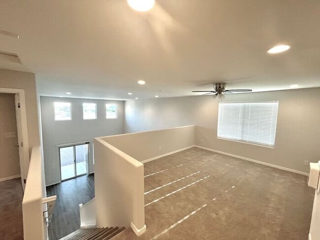 Building Photo - MOVE IN SPECIALS!! 2 Master Suites Open Ceiling Modern Home for RENT!