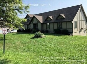 Building Photo - 11757 Wood Oak Ave