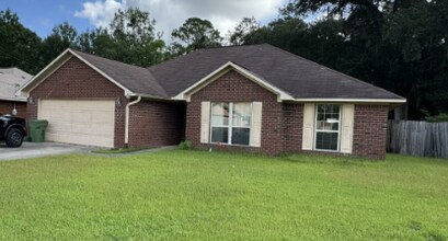 Building Photo - House for Rent