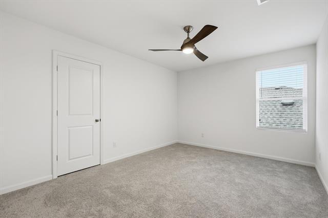 Building Photo - 2106 Mdw Pk Dr