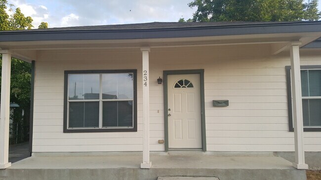 Building Photo - 234 Morningview Dr