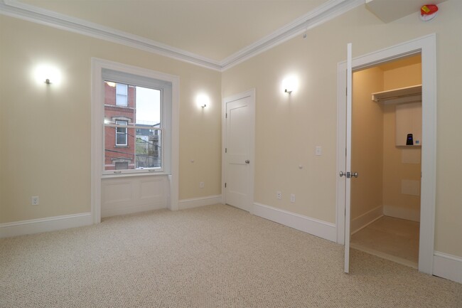 Building Photo - 58 8th St