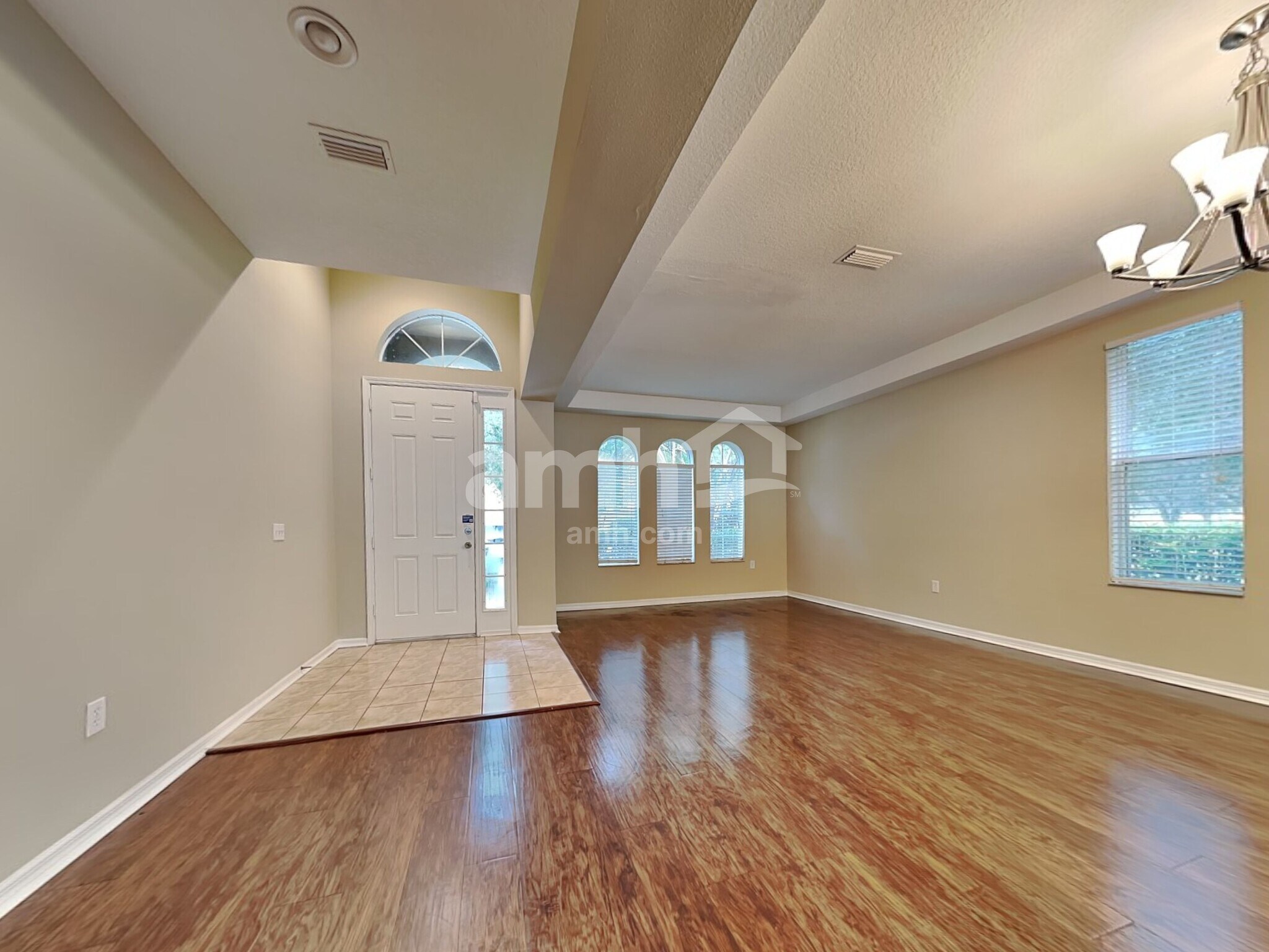Building Photo - 471 Westchester Hills Ln