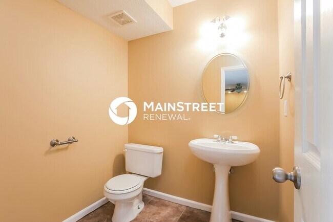 Building Photo - 3 Bedroom Pet-Friendly Home in Pleasant Hill, MO with Main Street Renewal