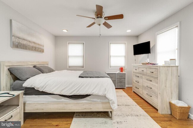 Building Photo - 920 S 16th St