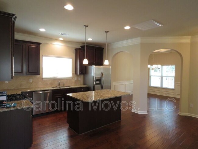 Building Photo - 163 Heatherwood Ln