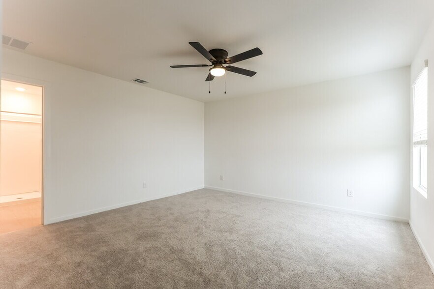 Building Photo - 528 Roquefort St