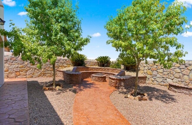 Building Photo - 12709 Cozy Cove Ave