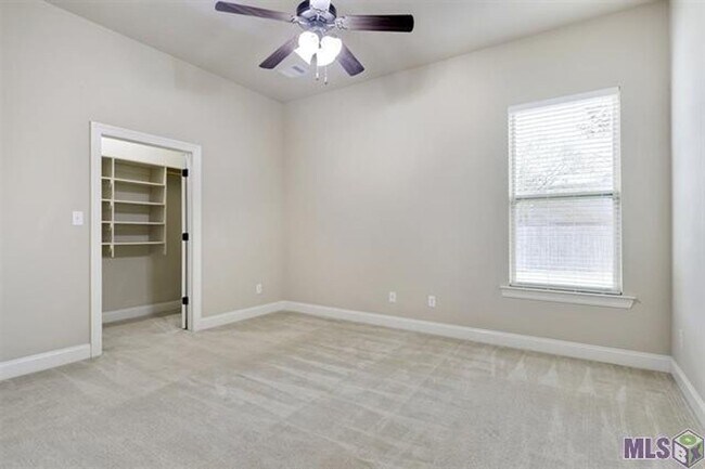 Building Photo - 4 Bedroom House off Old Hammond near S. Fl...