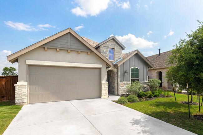 Building Photo - 124 Rosebush Dr