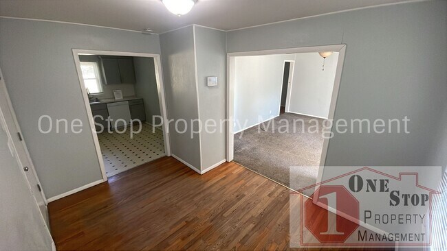 Building Photo - 13912 E 43rd St S