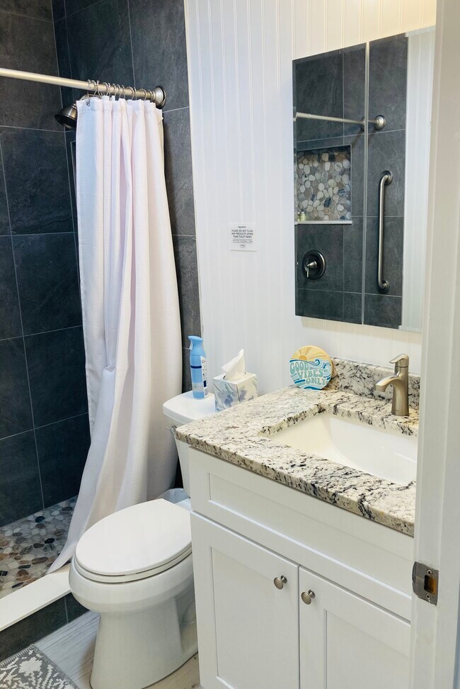 Building Photo - 770 Diplomat Blvd