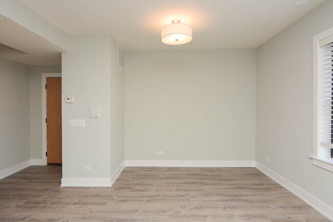 Building Photo - 919 Crain St