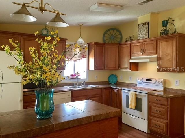 Building Photo - 1215 Panama Pl