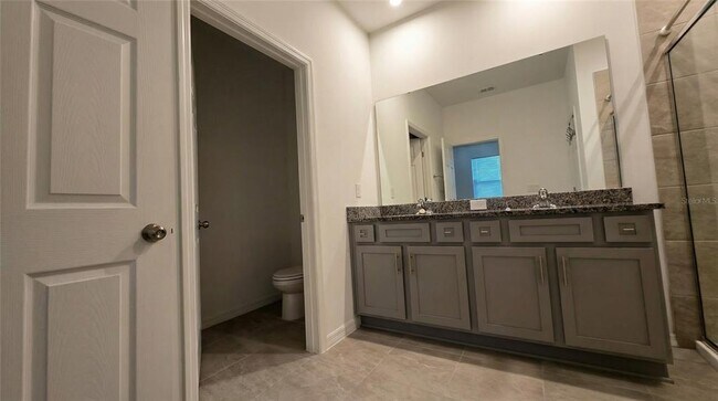 Building Photo - 693 Crown Rose Dr