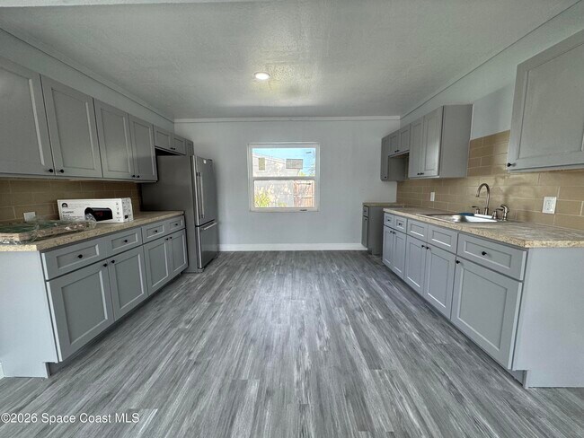 Building Photo - 508 Carolina Ave