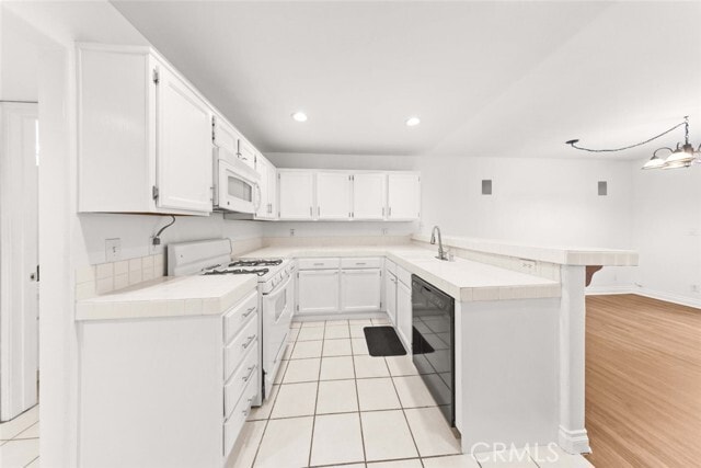 Building Photo - 7448 Bellingham Ave