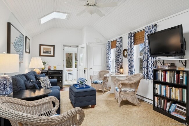 Building Photo - 424 4th St