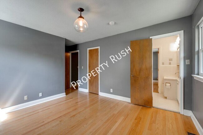 Building Photo - 303 Windmere Dr