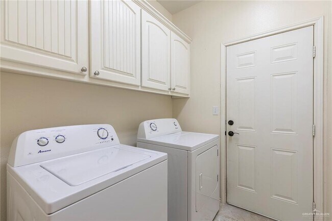 Building Photo - 16 N 39th St