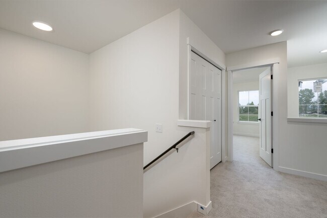 Building Photo - 629 Bucko Ave