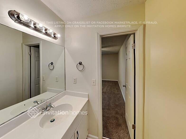 Building Photo - 3026 Beaver Dr