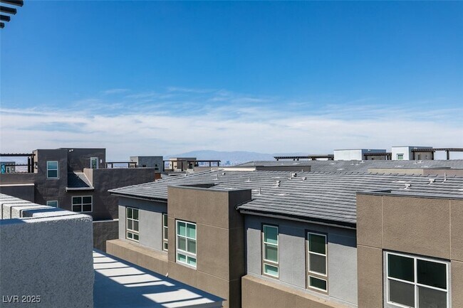 Building Photo - 2509 Silent Vw Ave