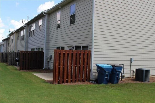 Building Photo - 6065 Apple Rose Dr