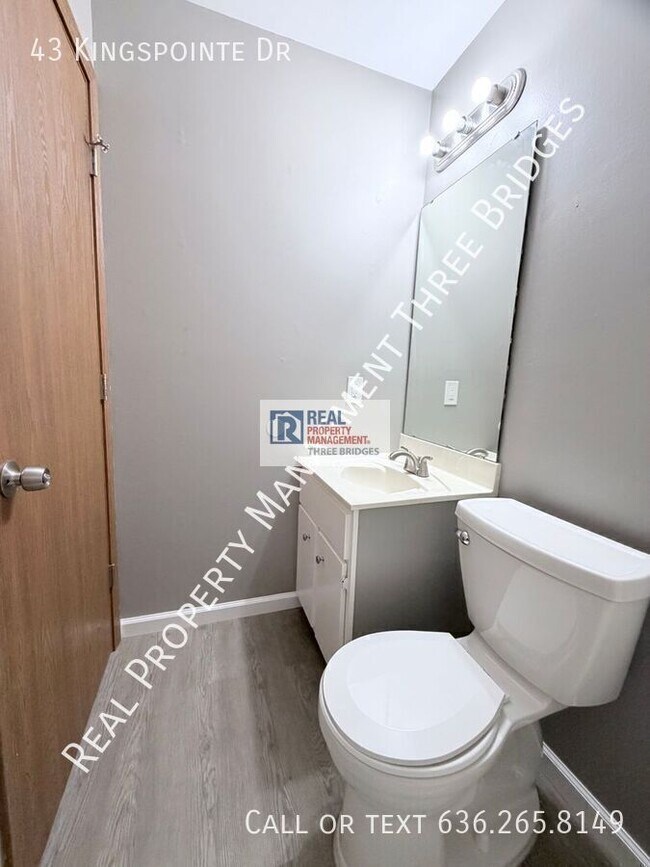 Building Photo - 43 Kingspointe Dr