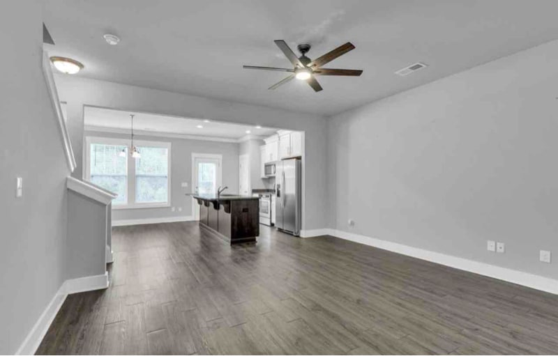 Building Photo - 300 Hague Dr