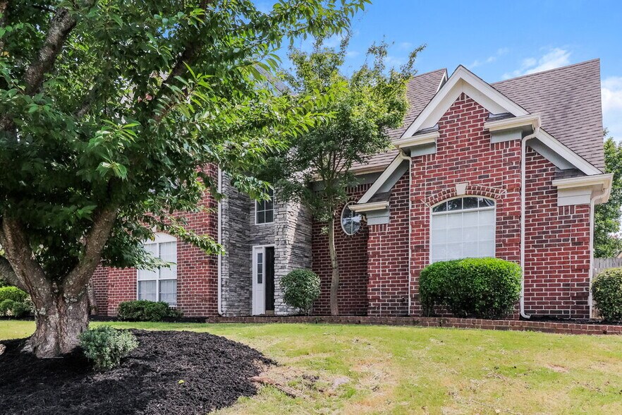 Building Photo - 1161 Red Fern Cir E