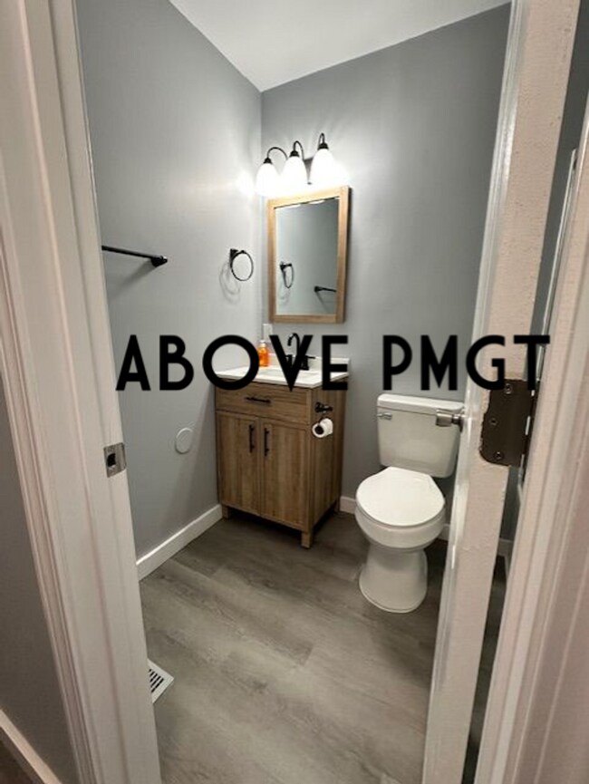 Building Photo - In Greer completely Renovated 3 bedroom - 2 bathroom Home