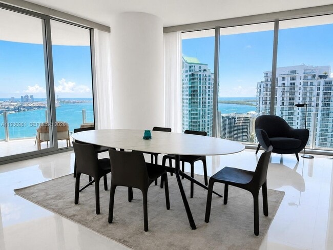 Building Photo - 300 Biscayne Blvd Way
